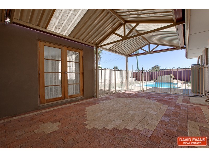 19 Townsend Road, Rockingham WA 6168