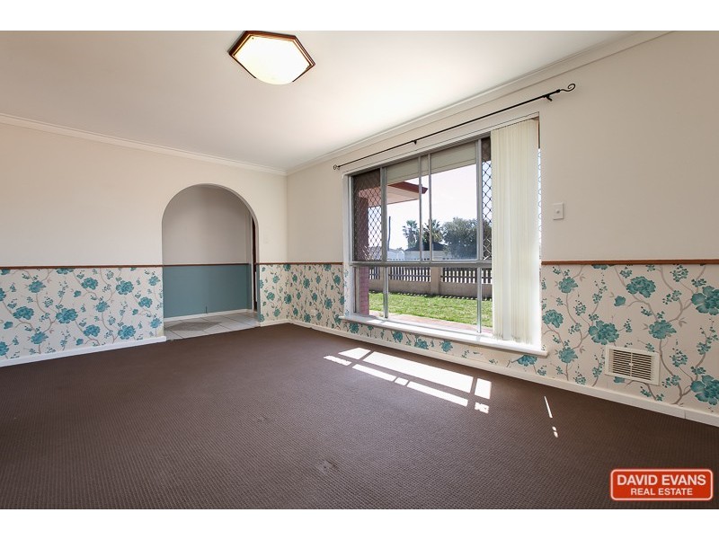 19 Townsend Road, Rockingham WA 6168