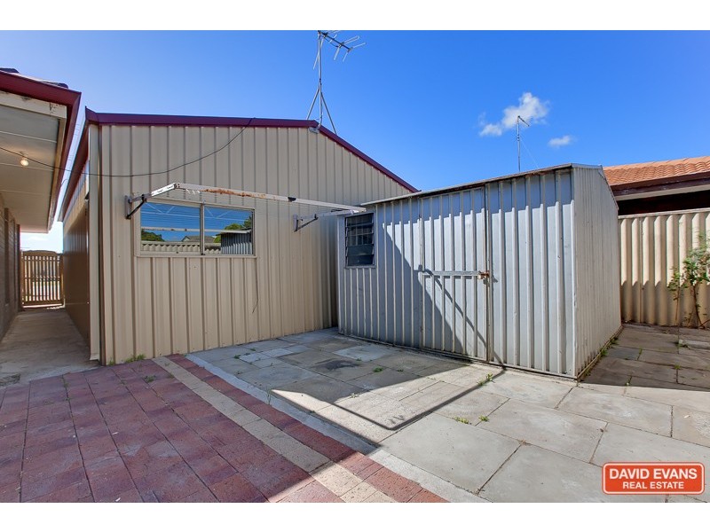 19 Townsend Road, Rockingham WA 6168