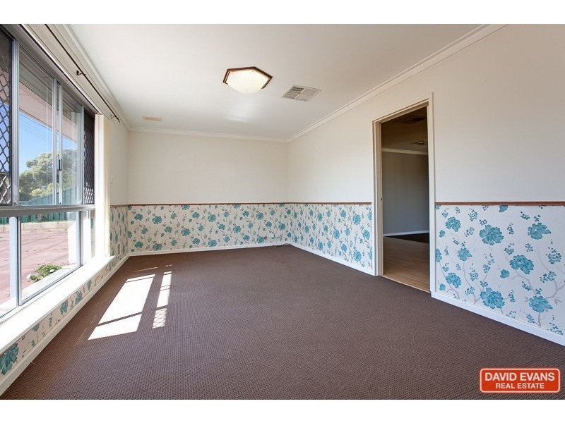 19 Townsend Road, Rockingham WA 6168