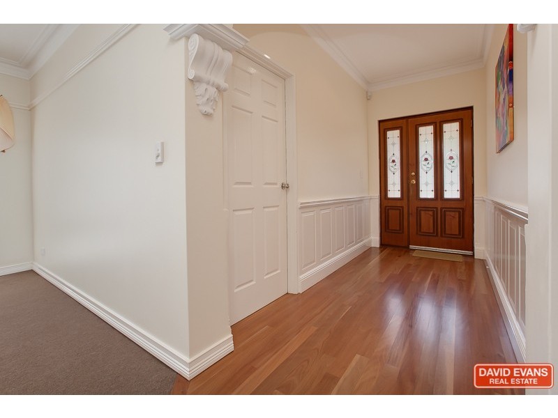 35 Galway Gardens, Warnbro WA 6169