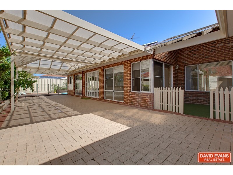 35 Galway Gardens, Warnbro WA 6169