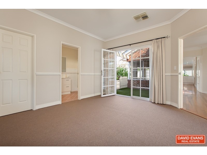 35 Galway Gardens, Warnbro WA 6169