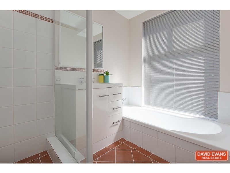 35 Galway Gardens, Warnbro WA 6169