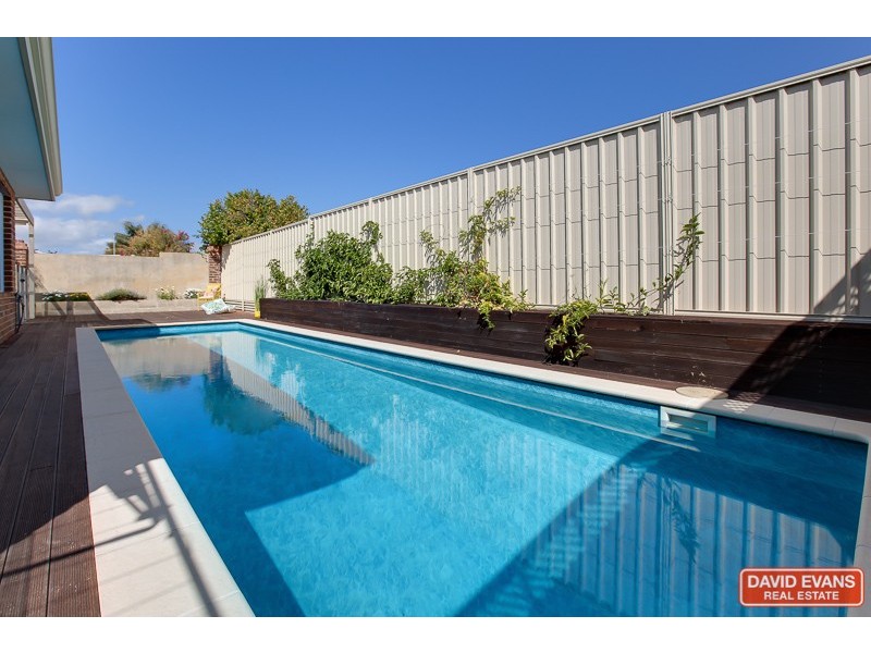 35 Galway Gardens, Warnbro WA 6169