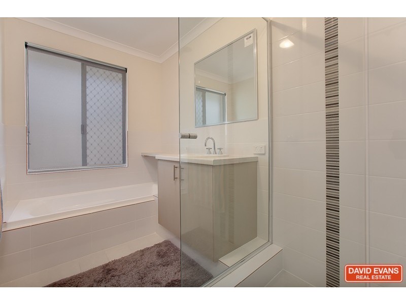 26 Parkland Drive, Warnbro WA 6169