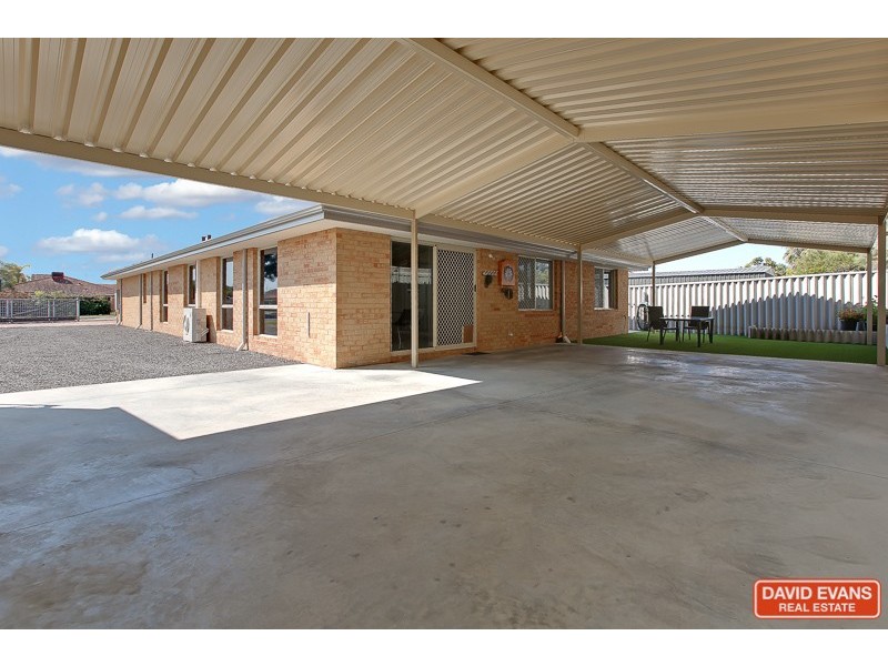 26 Parkland Drive, Warnbro WA 6169