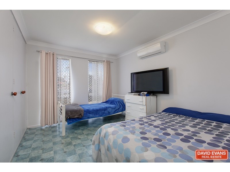 2 Breaden Drive, Cooloongup WA 6168