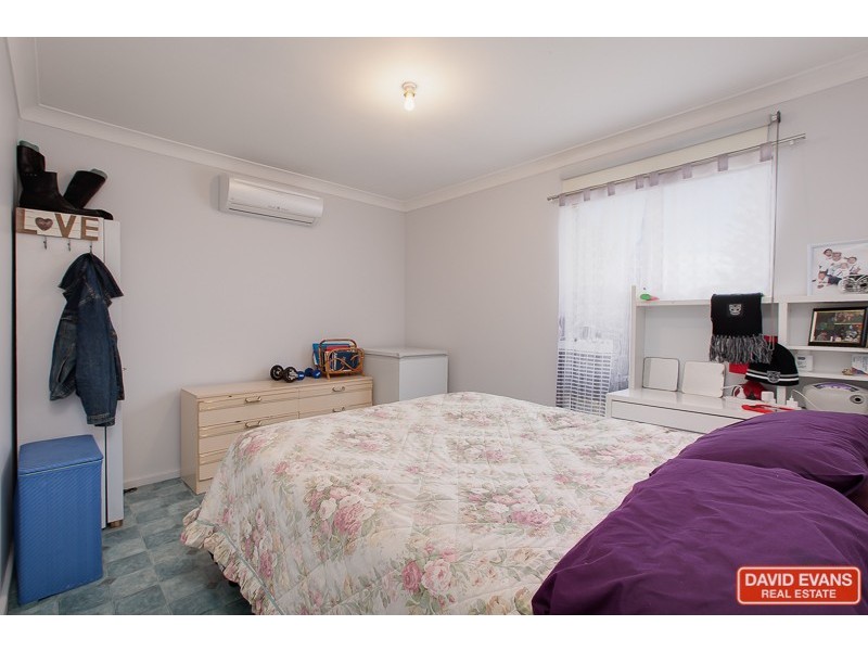2 Breaden Drive, Cooloongup WA 6168