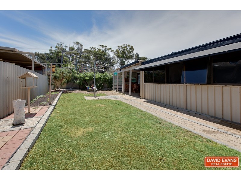 2 Breaden Drive, Cooloongup WA 6168