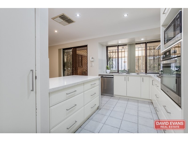 23 Montego Close, Safety Bay WA 6169