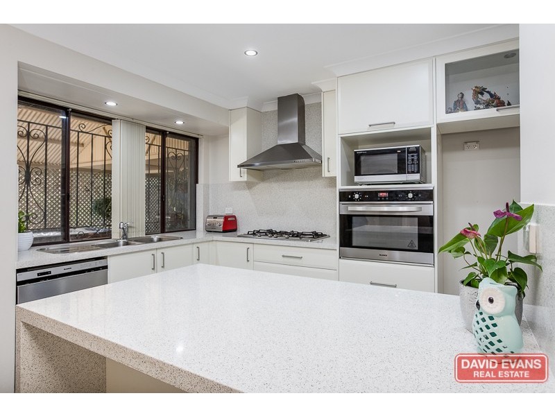 23 Montego Close, Safety Bay WA 6169