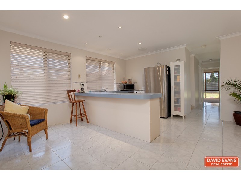 10 Tangaroa Close, Cooloongup WA 6168
