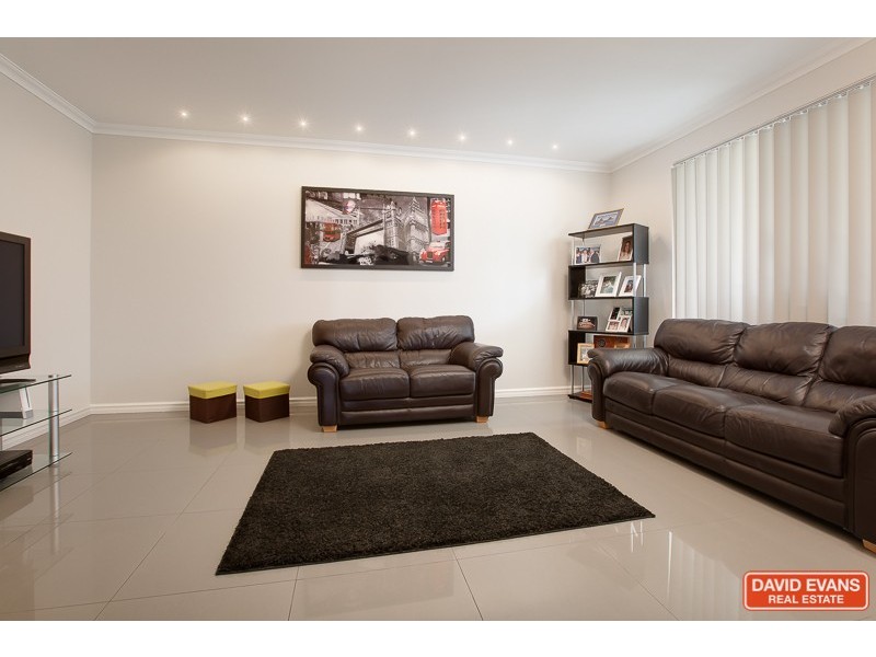 32 Holloways Ridge, Secret Harbour WA 6173