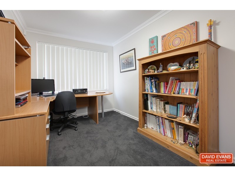 32 Holloways Ridge, Secret Harbour WA 6173