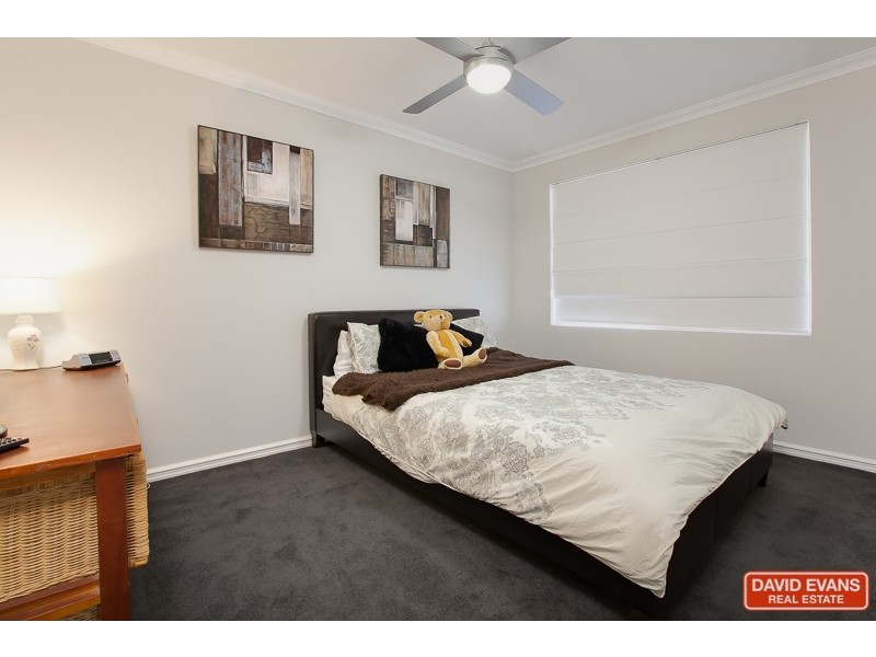 32 Holloways Ridge, Secret Harbour WA 6173