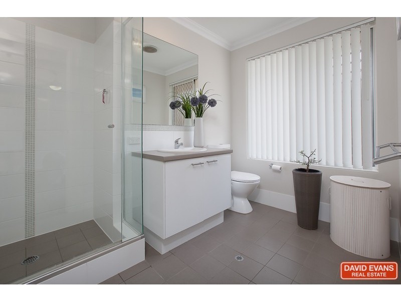 32 Holloways Ridge, Secret Harbour WA 6173