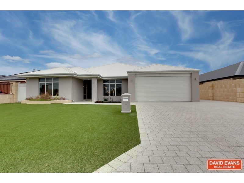 32 Holloways Ridge, Secret Harbour WA 6173