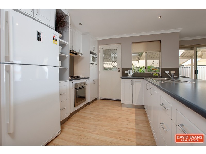 27 Helena Road, Cooloongup WA 6168