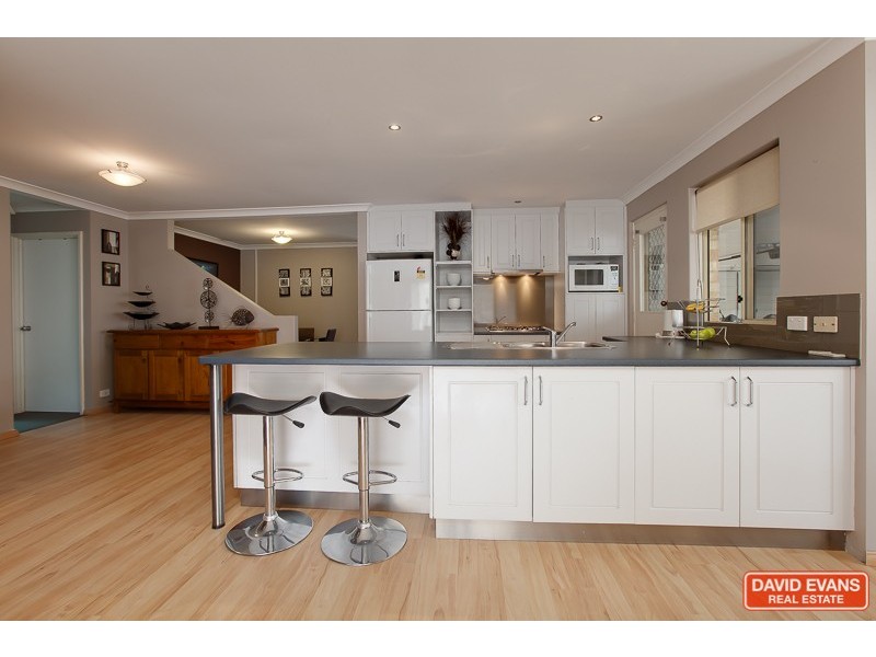 27 Helena Road, Cooloongup WA 6168