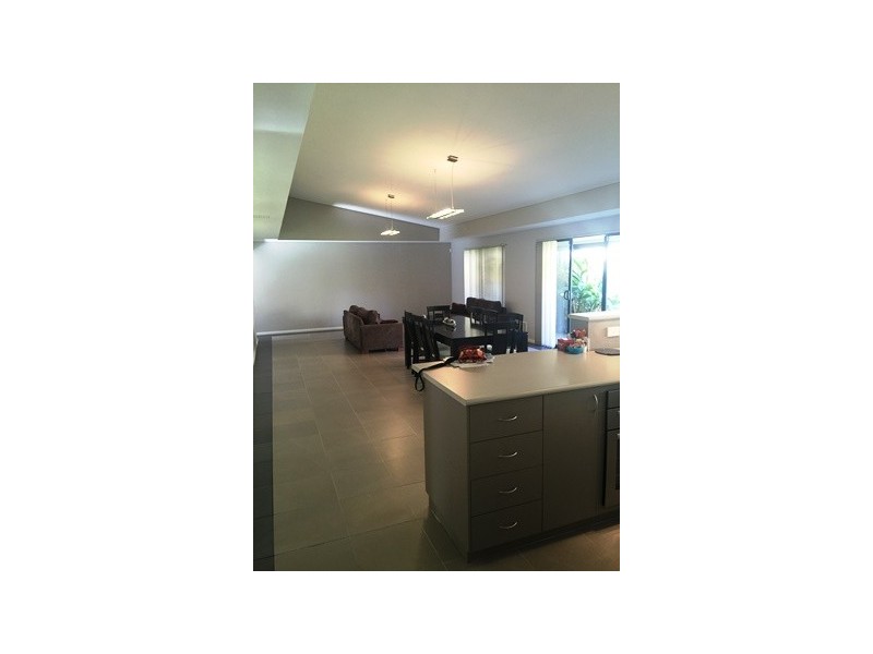 19 Fitzgibbon Rd, Rockingham WA 6168