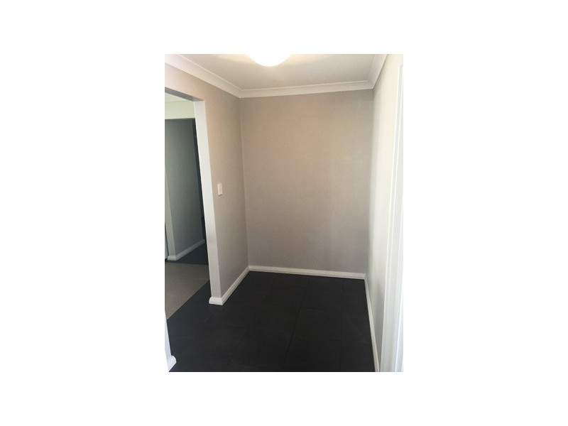 19 Fitzgibbon Rd, Rockingham WA 6168