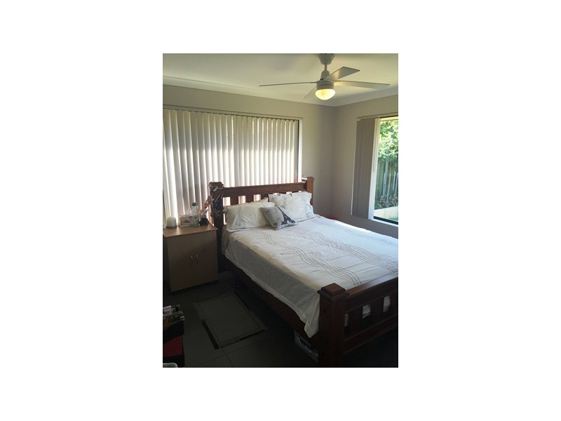 19 Fitzgibbon Rd, Rockingham WA 6168