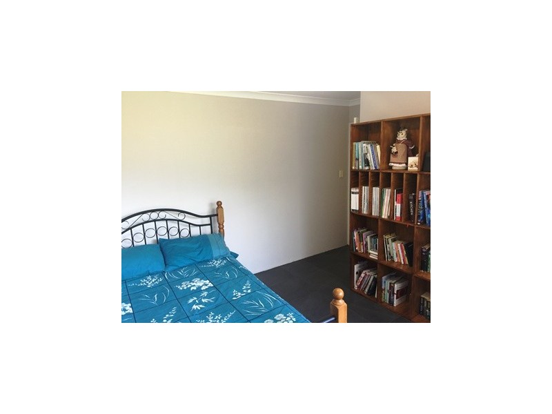 19 Fitzgibbon Rd, Rockingham WA 6168