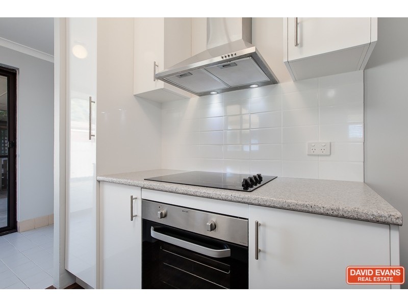 14 Kerswell Way, Warnbro WA 6169