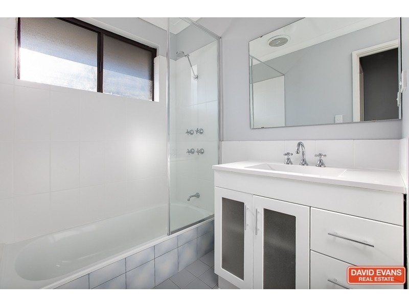 14 Kerswell Way, Warnbro WA 6169