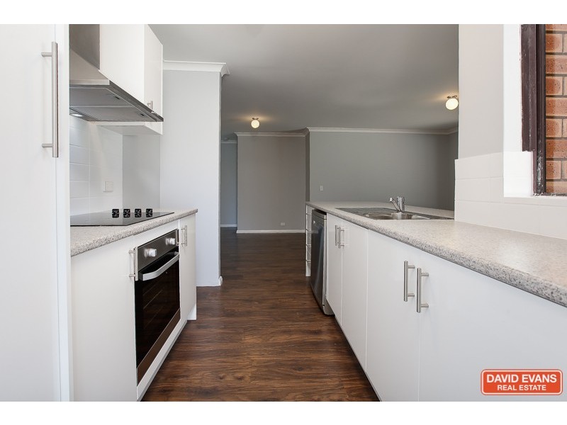 14 Kerswell Way, Warnbro WA 6169