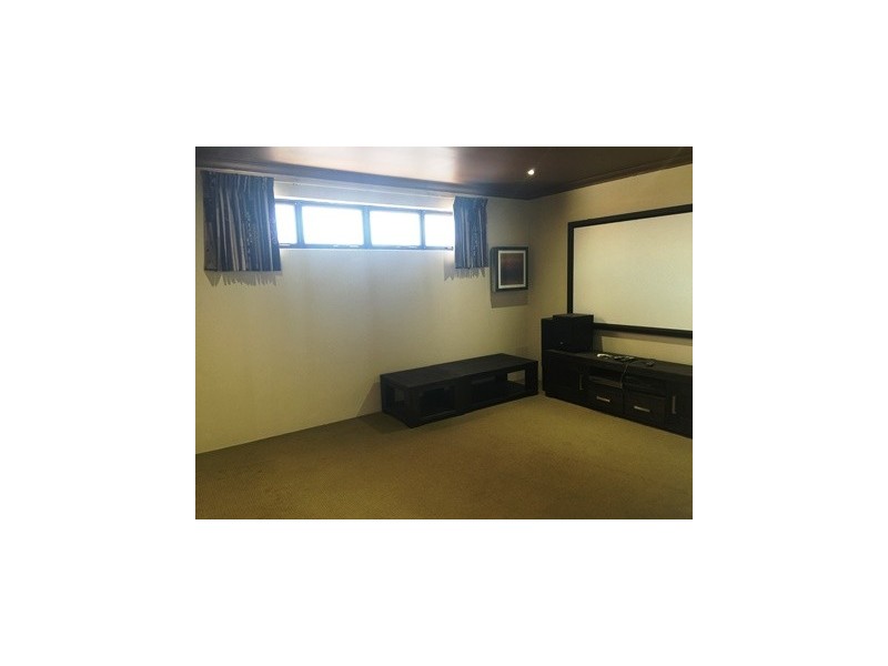 9 Nottely Crescent, Secret Harbour WA 6173