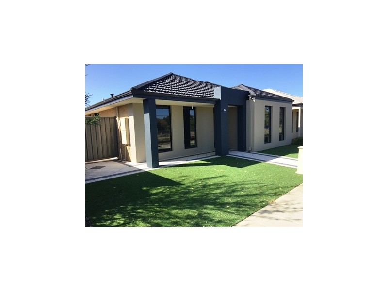 14 Beauchamp Loop, Wellard WA 6170