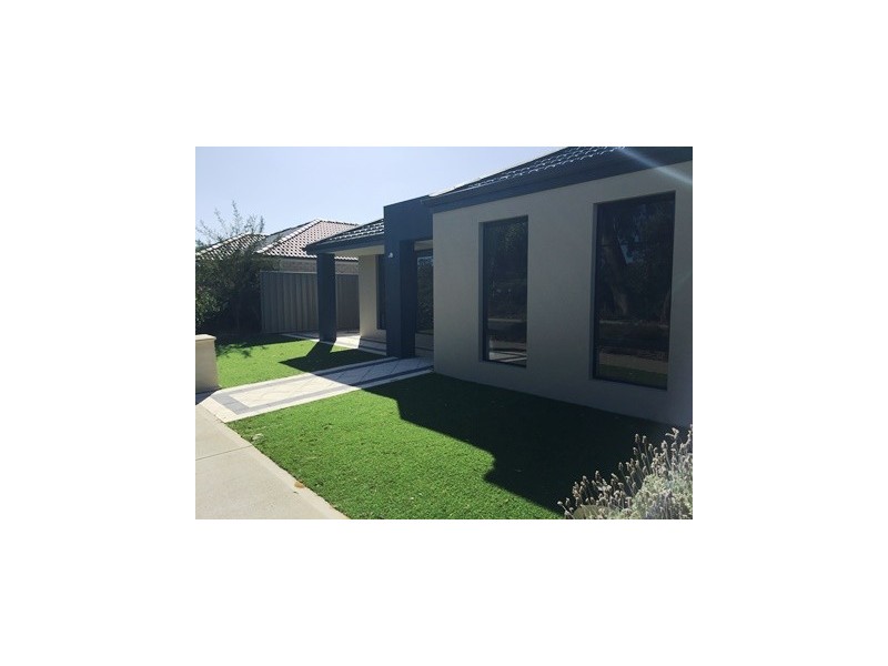 14 Beauchamp Loop, Wellard WA 6170