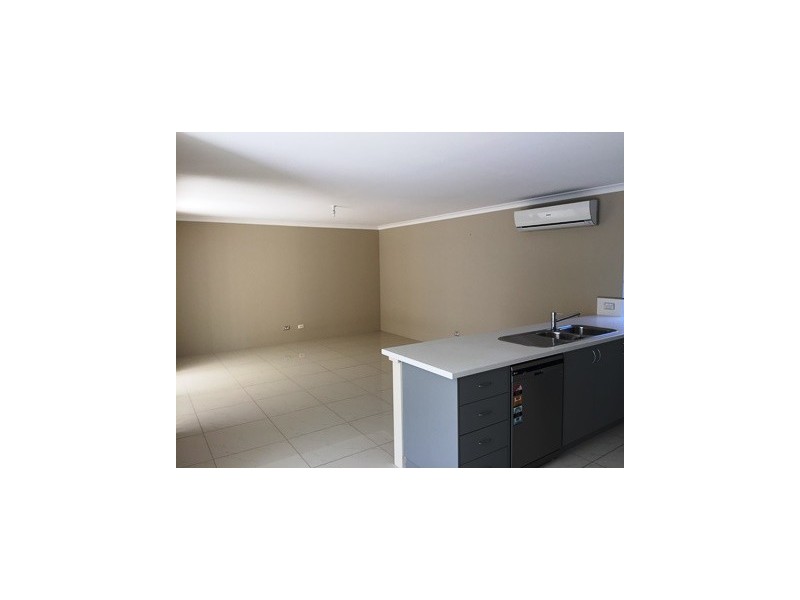 14 Beauchamp Loop, Wellard WA 6170