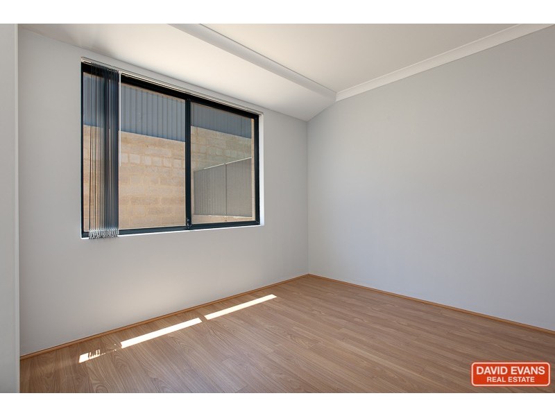 12 Tetbury Way, Wellard WA 6170