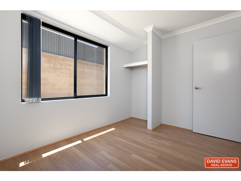 12 Tetbury Way, Wellard WA 6170