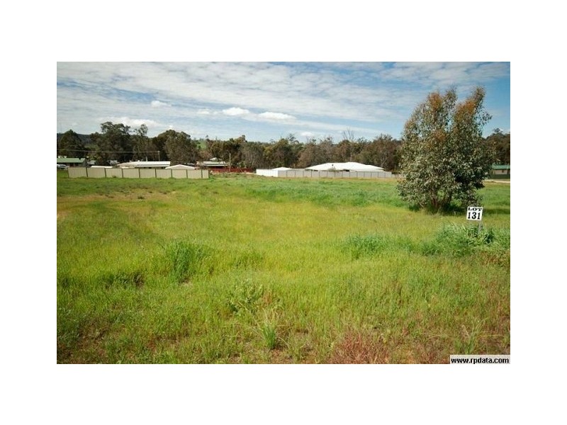 12 Humes Way, Wandering WA 6308