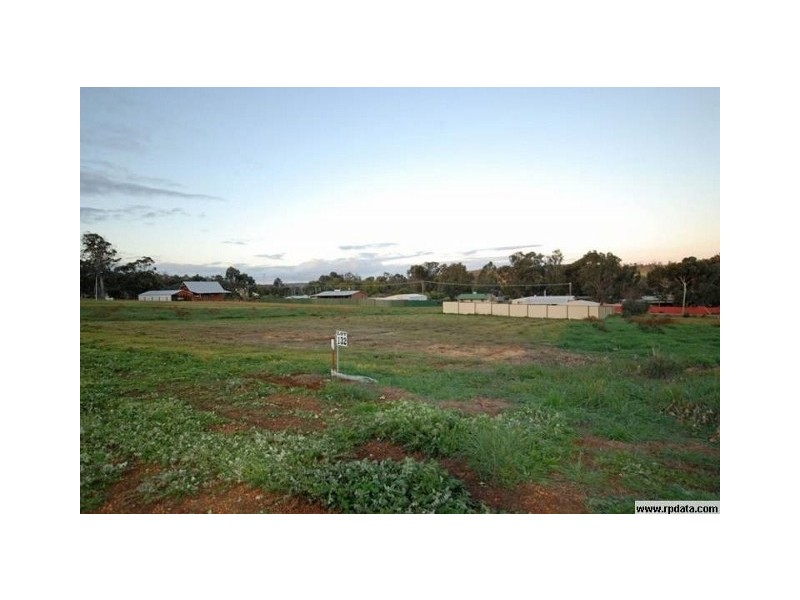 12 Humes Way, Wandering WA 6308