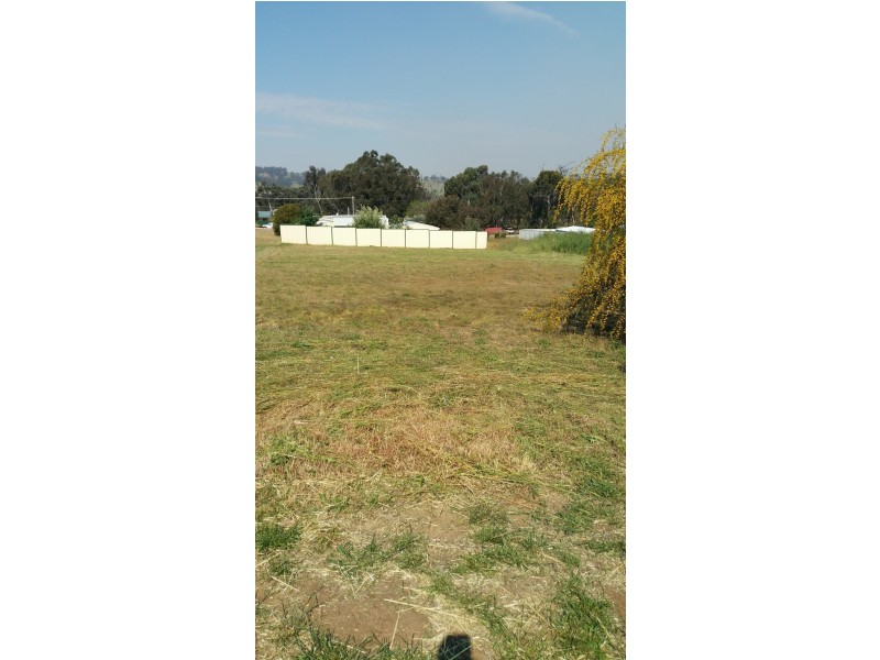 12 Humes Way, Wandering WA 6308