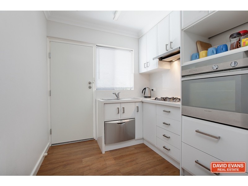 Unit 6 9-11 Gloucester Avenue, Shoalwater WA 6169