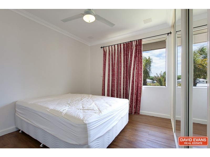 Unit 6 9-11 Gloucester Avenue, Shoalwater WA 6169