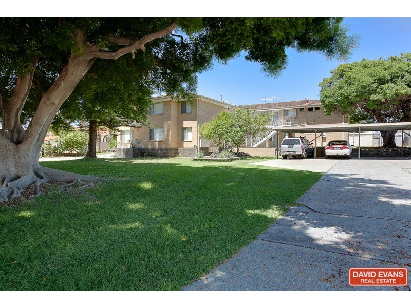 Unit 6 9-11 Gloucester Avenue, Shoalwater WA 6169