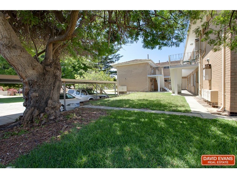 Unit 6 9-11 Gloucester Avenue, Shoalwater WA 6169