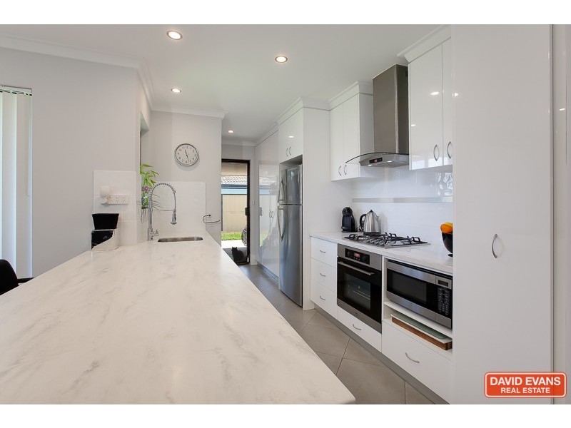 7 Suva Place, Cooloongup WA 6168