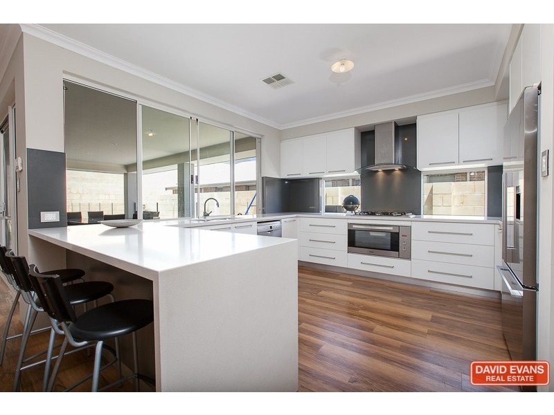 28 Holloways Ridge, Secret Harbour WA 6173