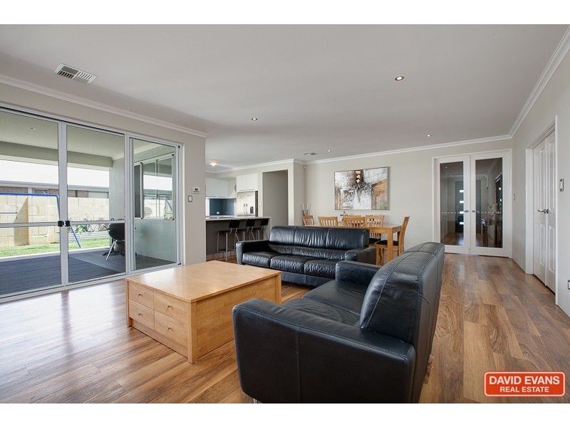 28 Holloways Ridge, Secret Harbour WA 6173