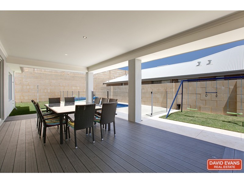 28 Holloways Ridge, Secret Harbour WA 6173