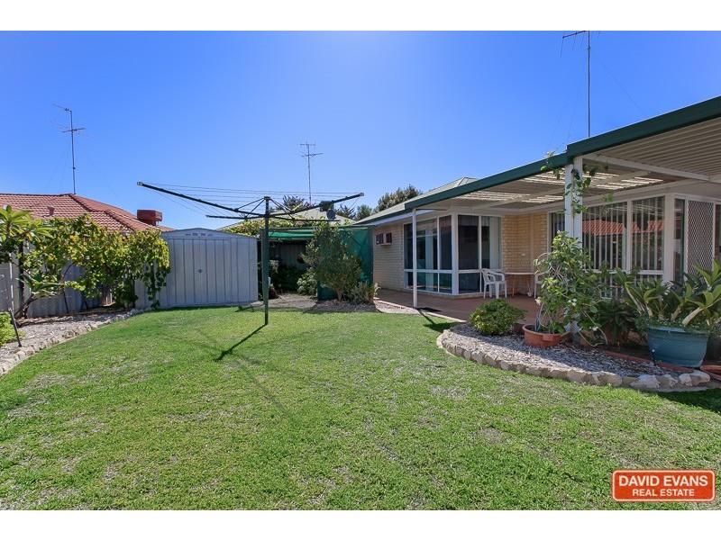 68 Honeysuckle Ramble, Halls Head WA 6210