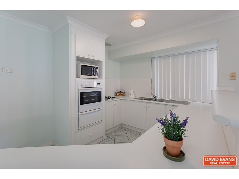 68 Honeysuckle Ramble, Halls Head WA 6210